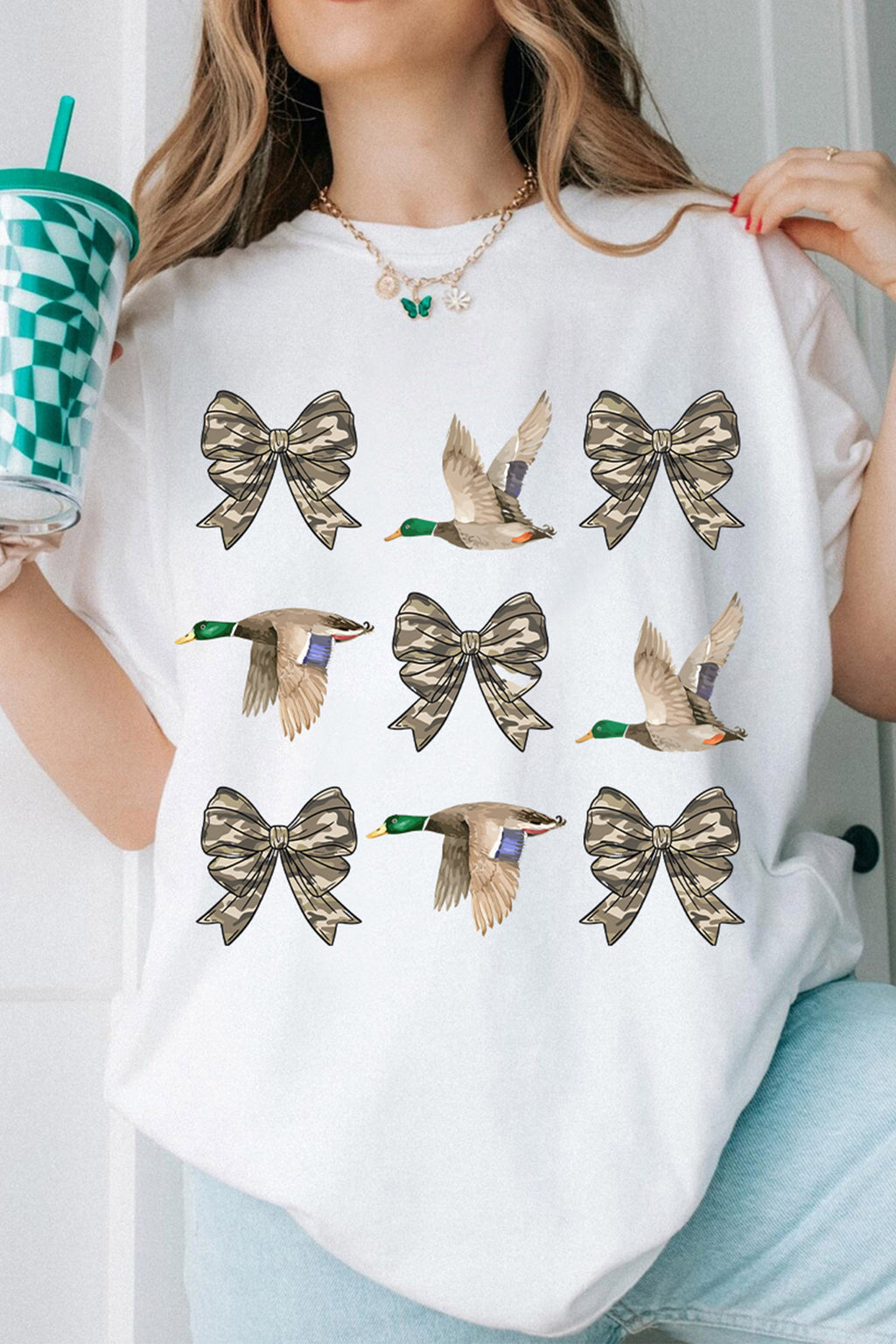 White Camo Bow & Duck Graphic Print Crew Neck T-shirt