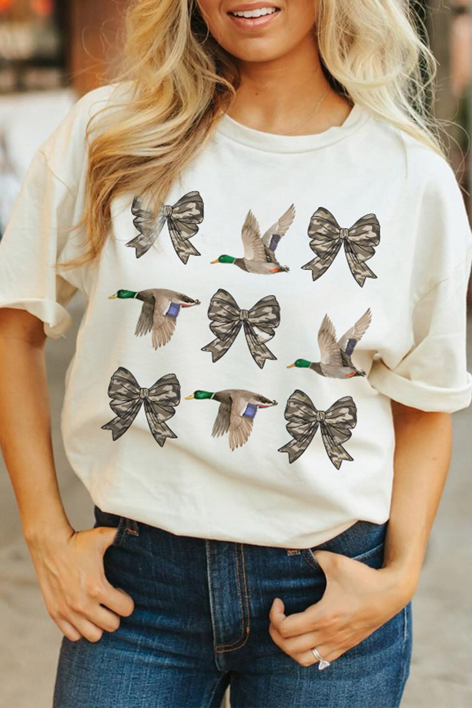 White Camo Bow & Duck Graphic Print Crew Neck T-shirt