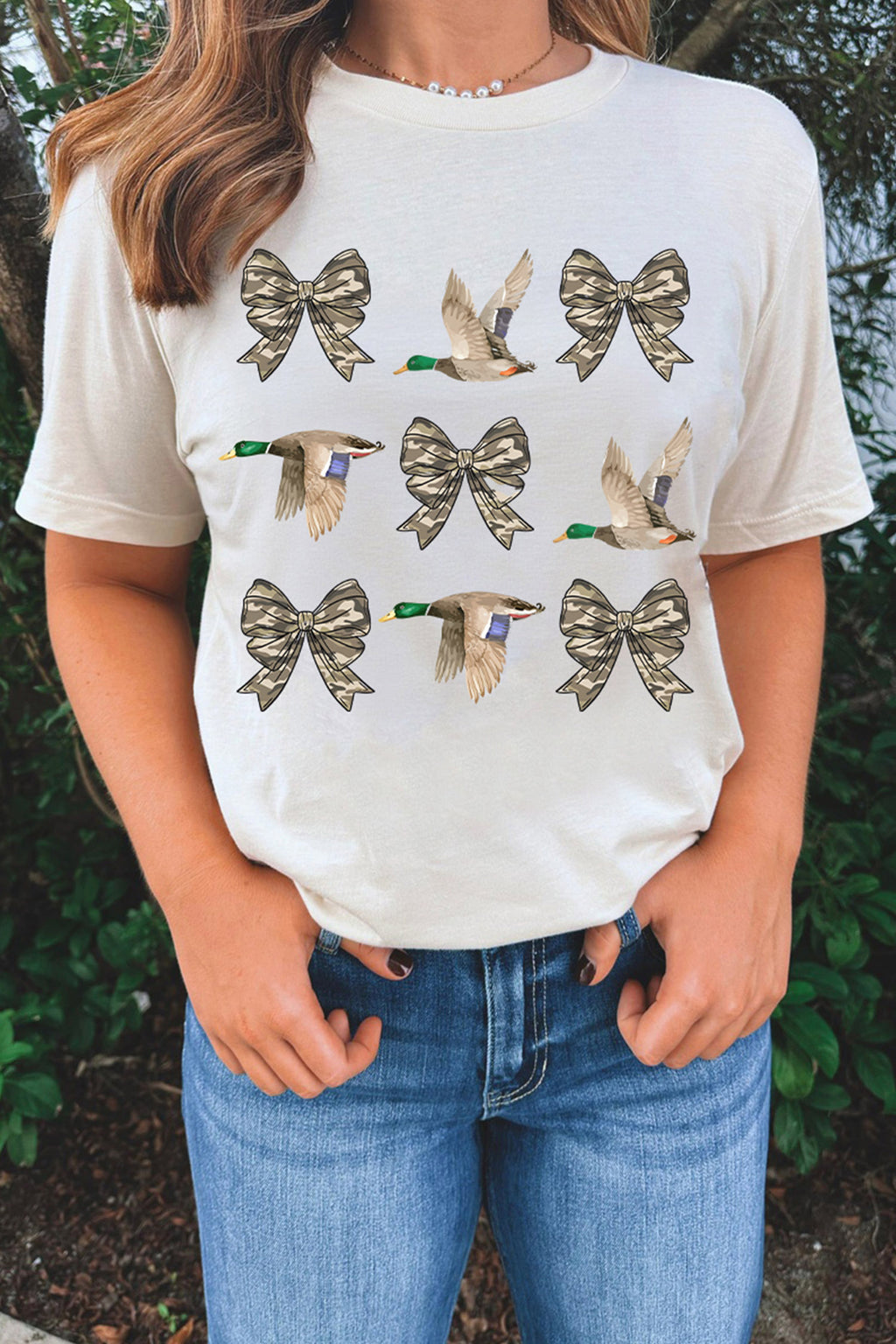 White Camo Bow & Duck Graphic Print Crew Neck T-shirt